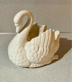 Lenox 60’s Vintage Ceramic Swan