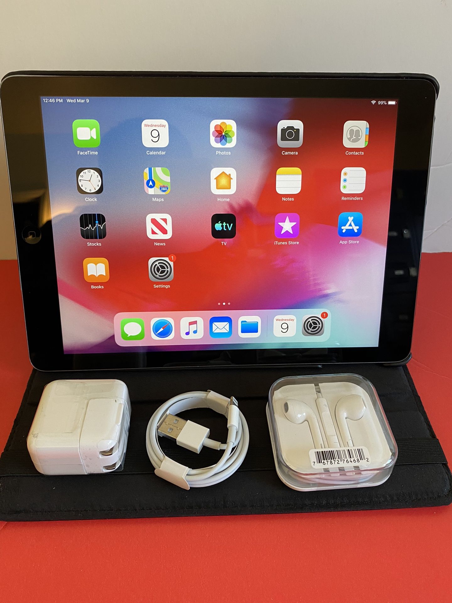 Apple IPad Air (9.7” Retina Display/ IOS 12 / Newer Than Ipad 4th Gen.) 16GB with complete Accessories (Roblox/ Disney+ supported//32GB for $169)
