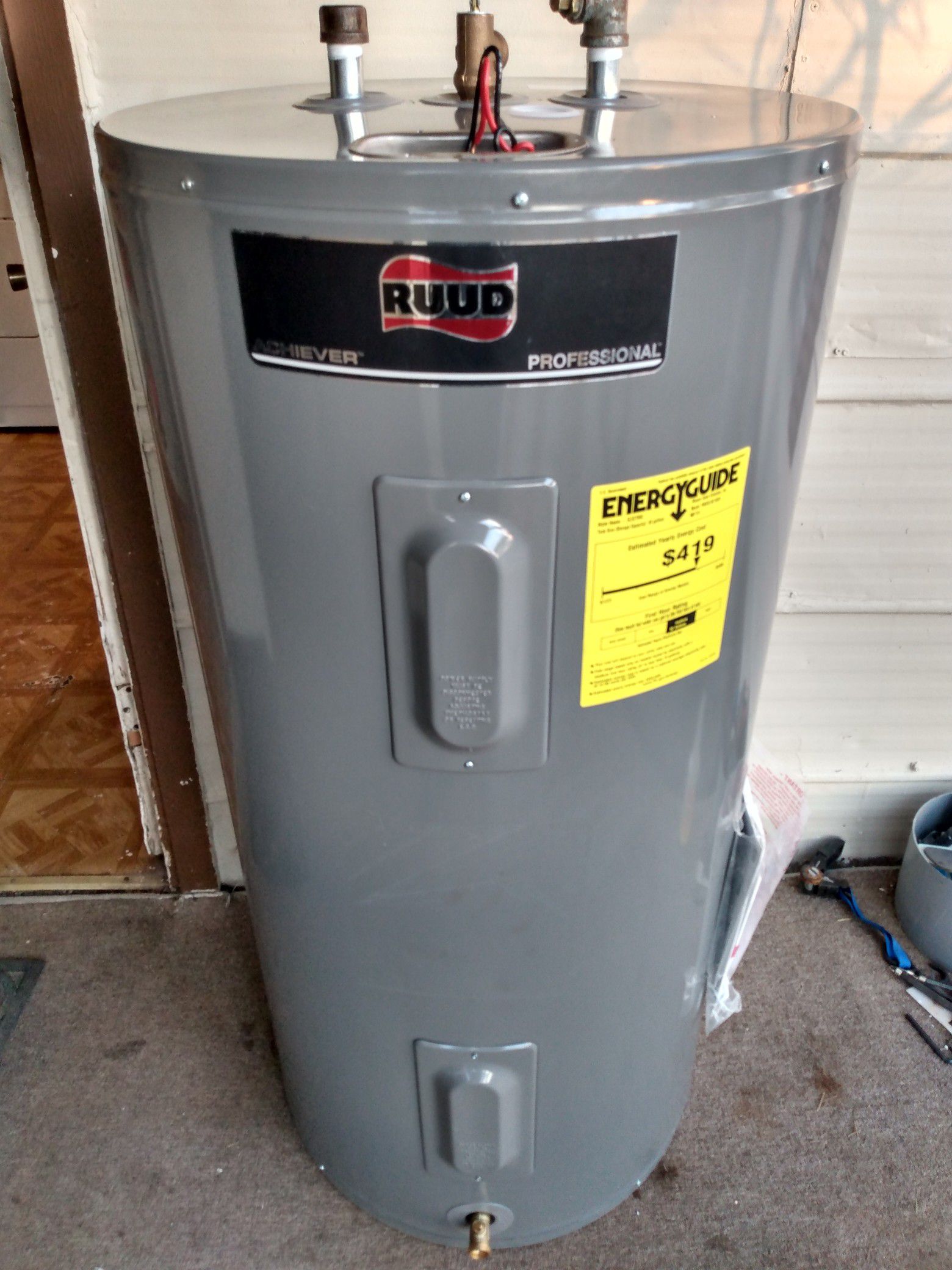 50 gal Electric water heater / boiler electrico