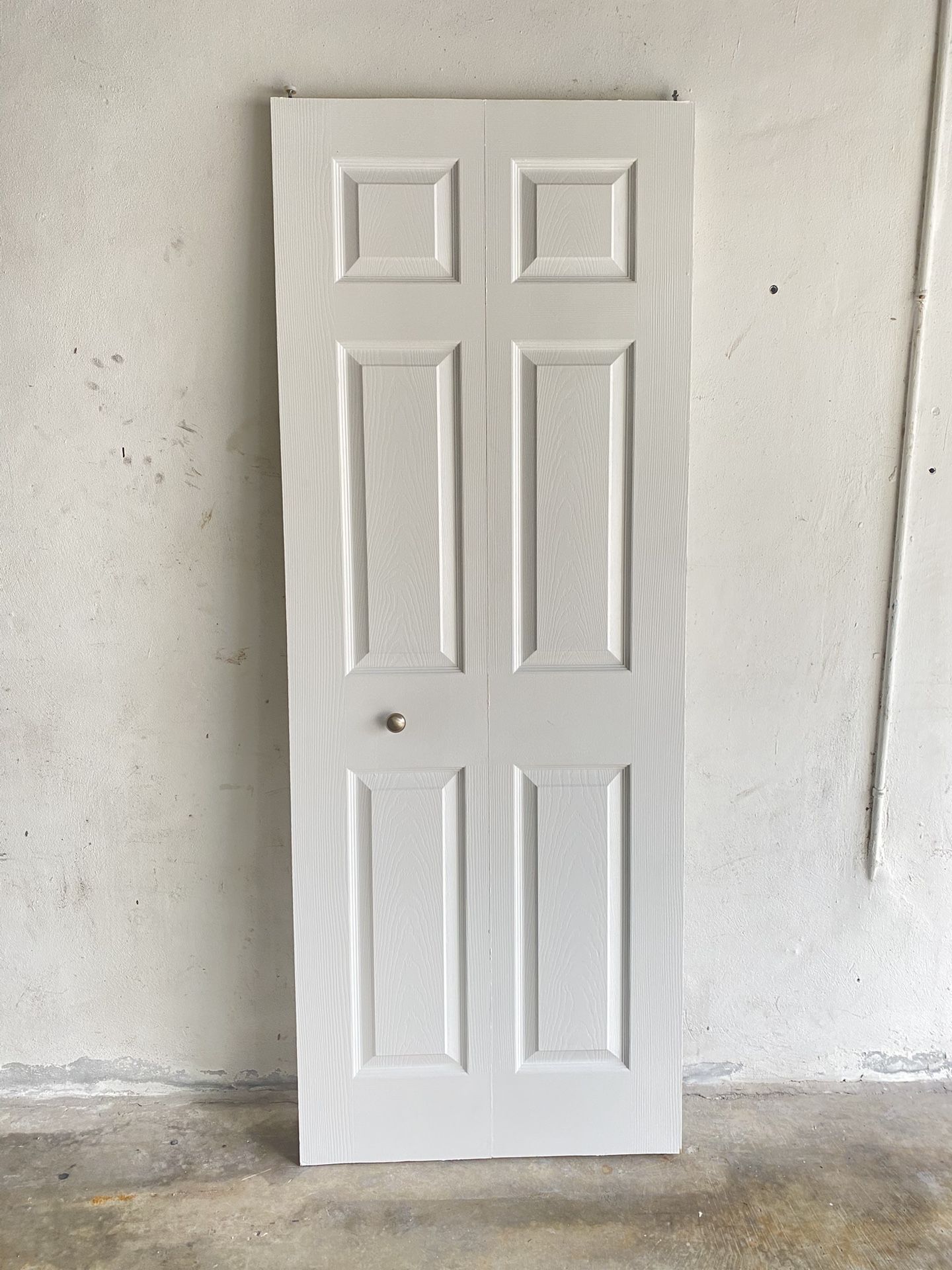 Closet door Bi-fold