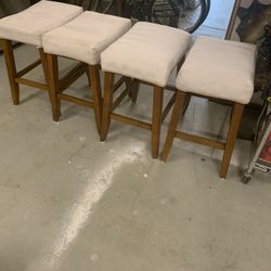 4 Counter Chair 