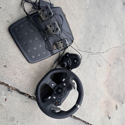 LOGITECH G920 WHEEL AND SHIFTER BUNDLE    