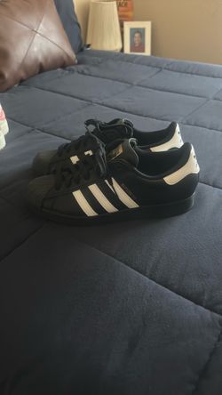 Brand new men’s adidas size 9