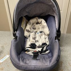 baby carseat 