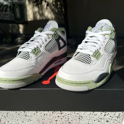 Jordan 4 Retro Seafoam