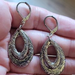 Vintage Premier Designs Textured Dangle Earrings Leverback Closure New Old Stock