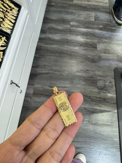10KT Hundred dollar bill Gold Pendant