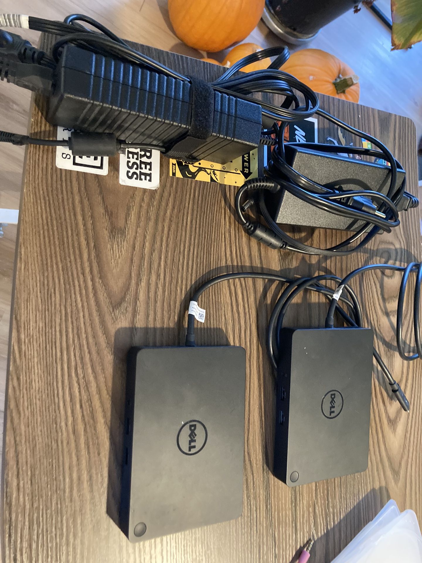 Dell Double Monitor Dock x 2