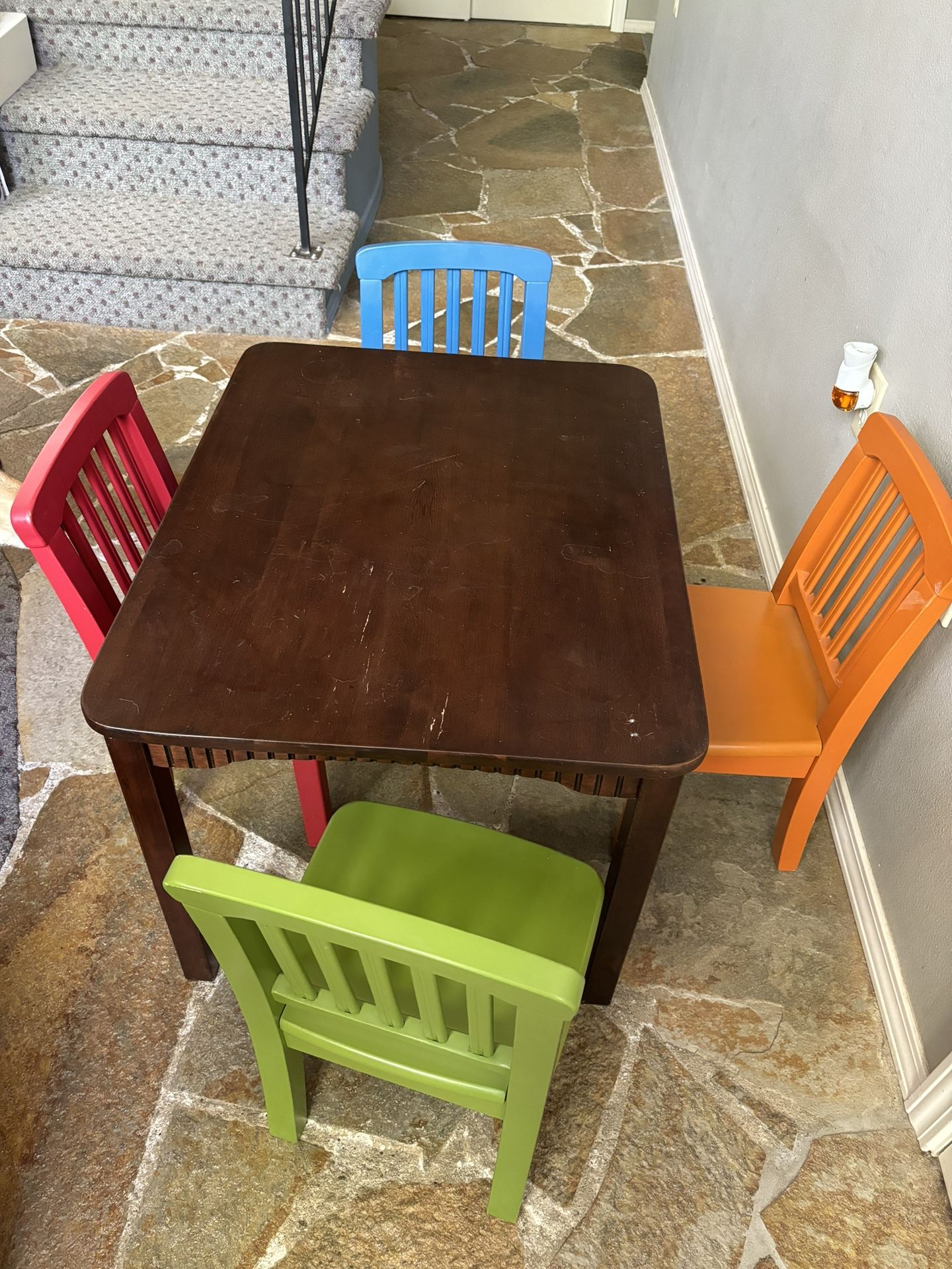 Kidkraft Toddler/preschool Table And Chairs 