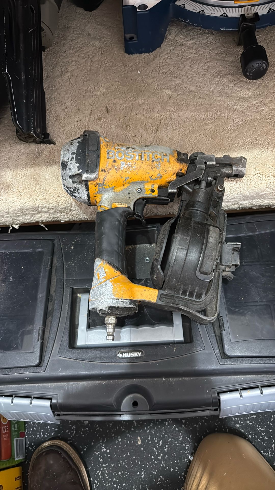 Bostitch Roof Gun
