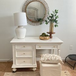 White Wood Desk