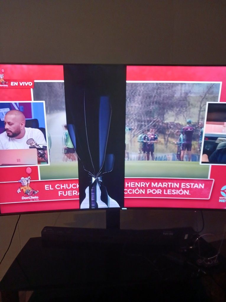 Samsung Smart Tv Curve 57 Inches Screen Broken No Stand Free