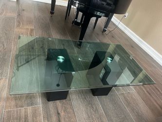 Beautiful coffee table with end table