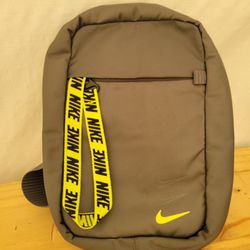 Small Nike Shoulder Bag Thumbnail