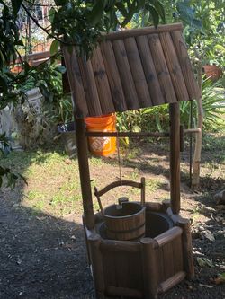 Wishing Well Water Fountain Wooden Outdoor Electric Pump