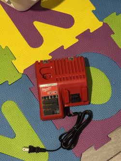 Milwaukee Charger 18 And 12 Volts