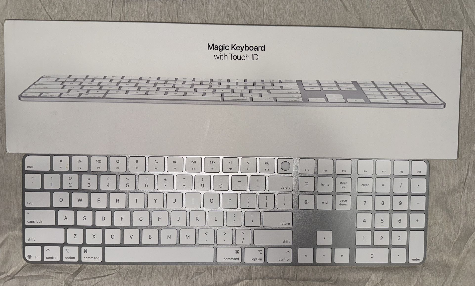 New Apple Magic Keyboard With Touch ID Full Numeric Keypad, USB-C Rechargeable