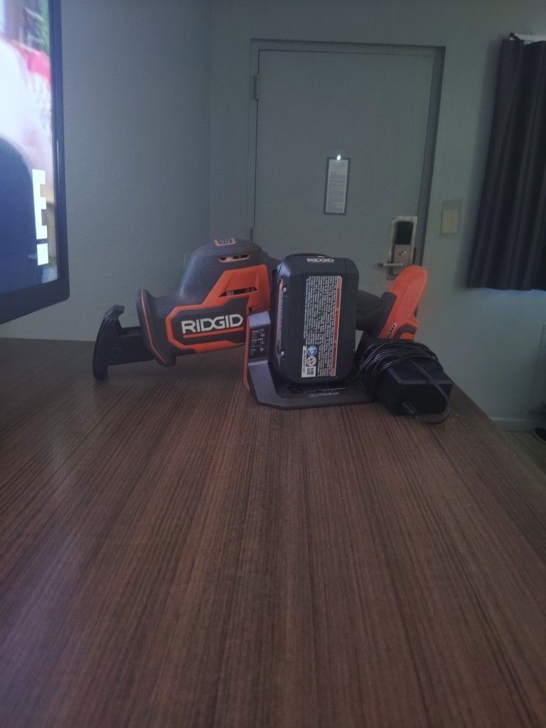 Ridgid SubCompact Reciprocating Saw Kit