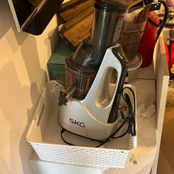 SKG Cold Press Juicer