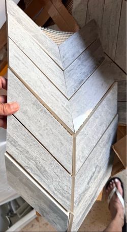 💎 Premium Grey Chevron Mosaic Tile Lot – 8 Boxes (42.2 Sq Ft Total) 💎💎