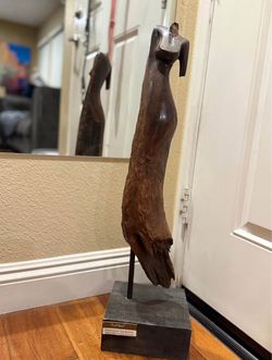 La Flaca" - Original Sculpture by Tony Jiménez - Cocobolo Wood