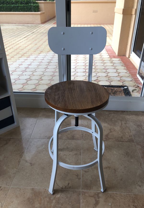 Bar Stool White And Wood 2 Available For In Naples Fl Offerup