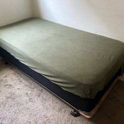 Twin bed 