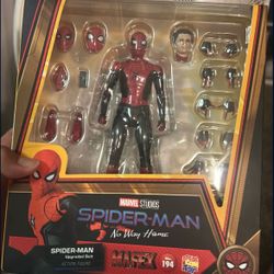Mafex Spiderman Upgraded suit