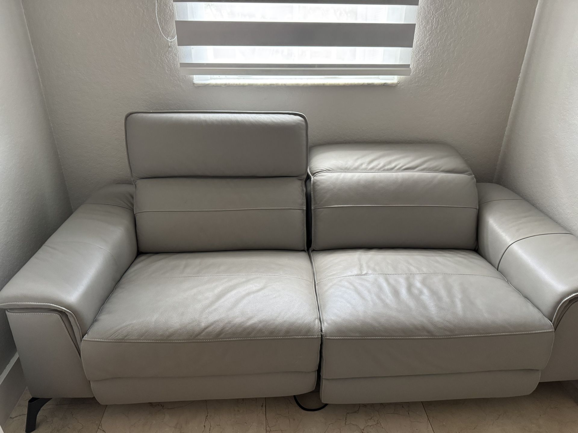 Sofá reclinable Eléctrico Gris