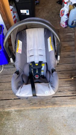 Baby Trend baby Car seat,exp.03/2030,not base.
