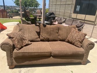 Free 7’4” brown couch. Very comfortable.