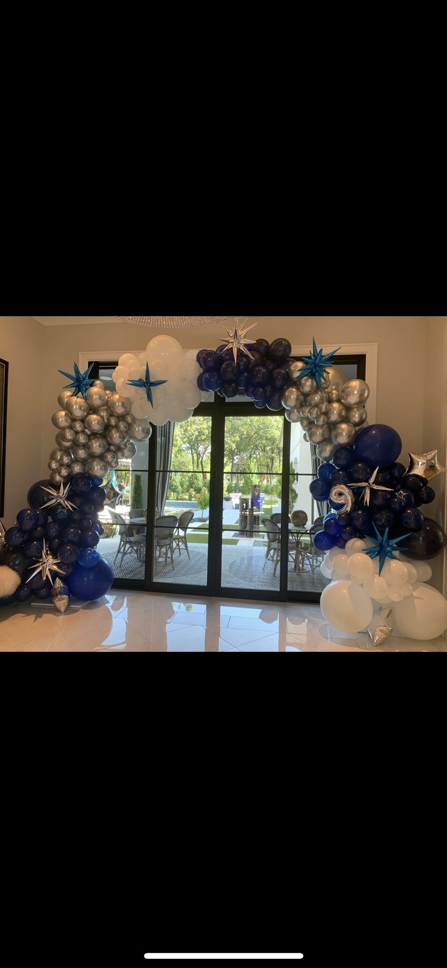 NFL SUPERBOWL BALLOON ARCHES AND COLUMNS