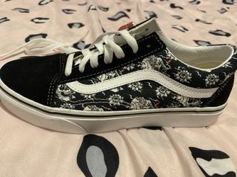 Brand New Women’s 7 1/2 Vans
