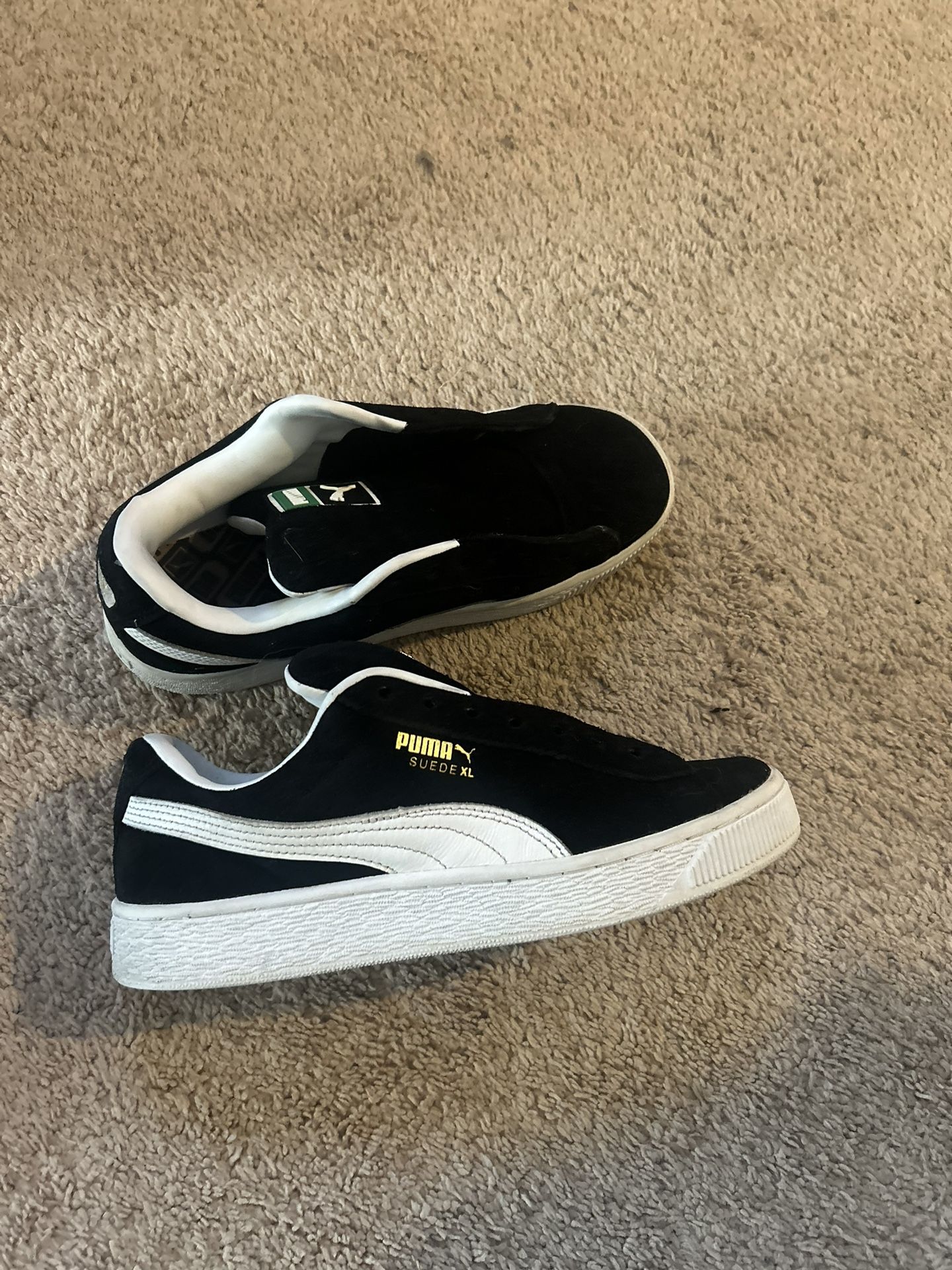 Puma Suedes Tennis Shoes