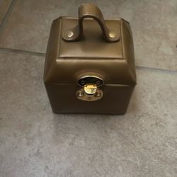 Woman’s Stone Ring 