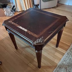 END TABLE $30 or BEST OFFER !!
