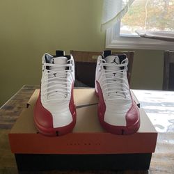 AIR JORDAN 12 CHERRY RED SIZE 12