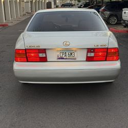 1998 Lexus LS 400