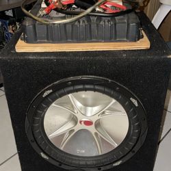 1x 12in Kicker sub with box and 1000w amp