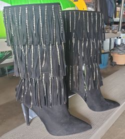 Flashy Black boots
