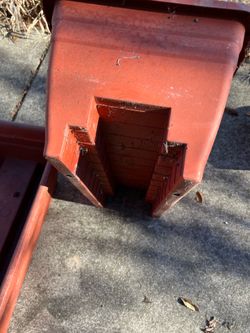 Planters fit on deck railings