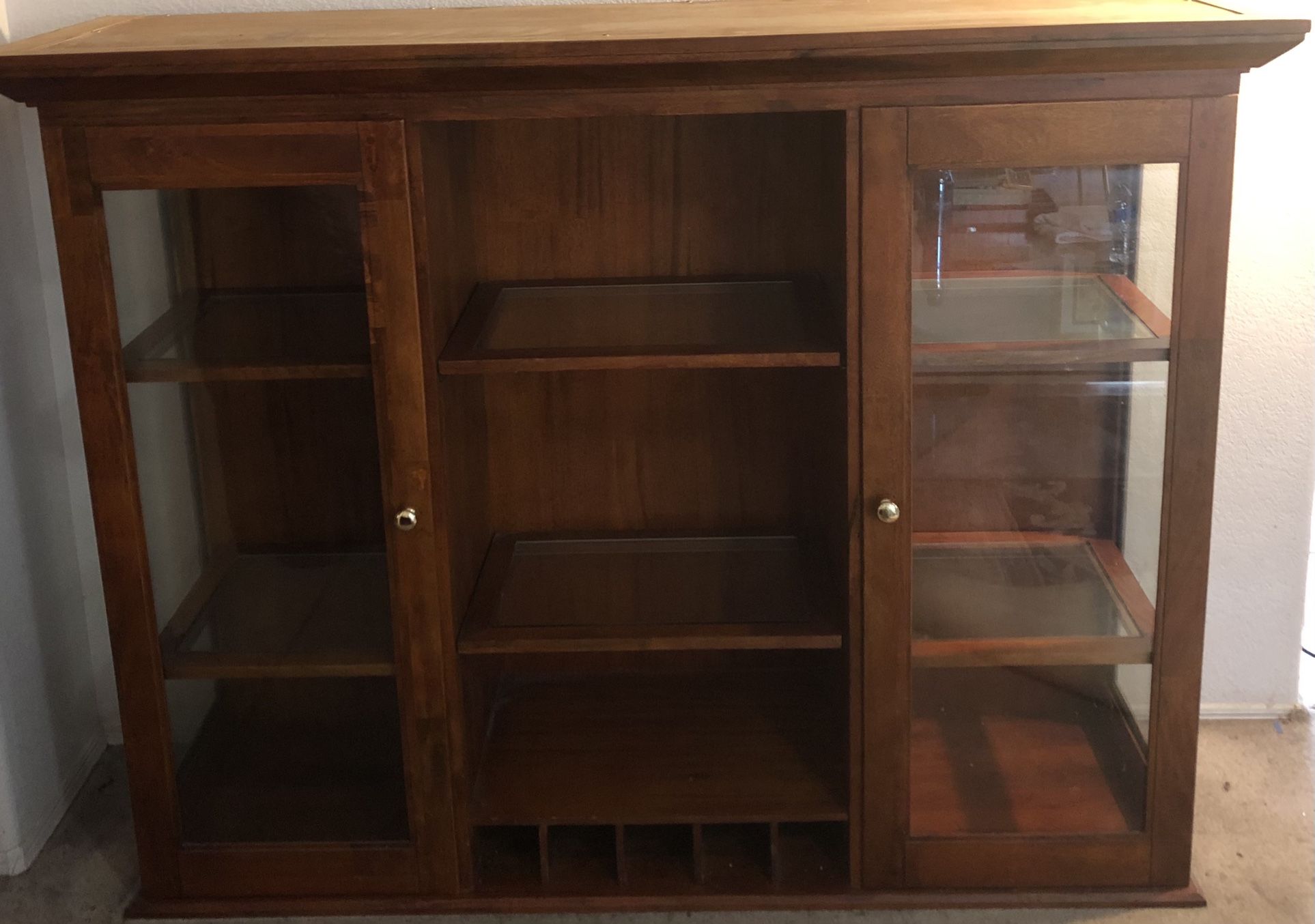 FREE Hutch Top Urban Craftsman Dick Idol Shelves Lighted Klaussner Int.