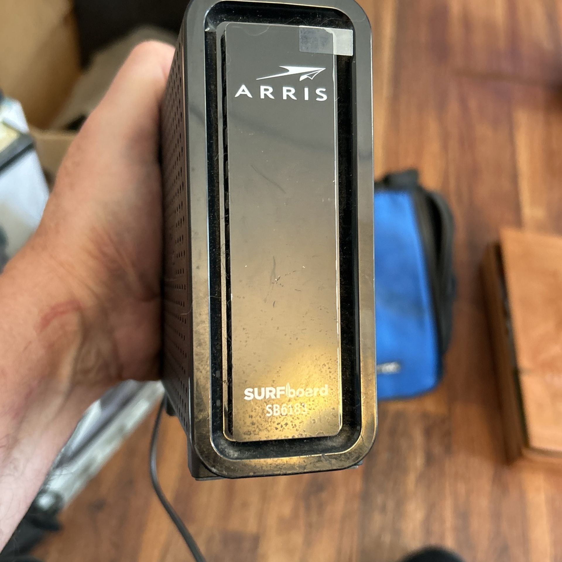 ArrisSURFboard SB6183. Modem