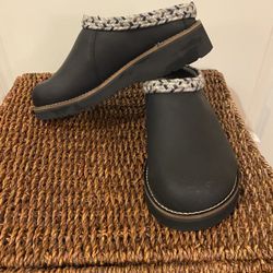 Simple Brand Slip On Shoes