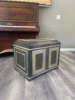 Extra large Treasure chest