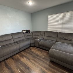 Couch With Recliners 