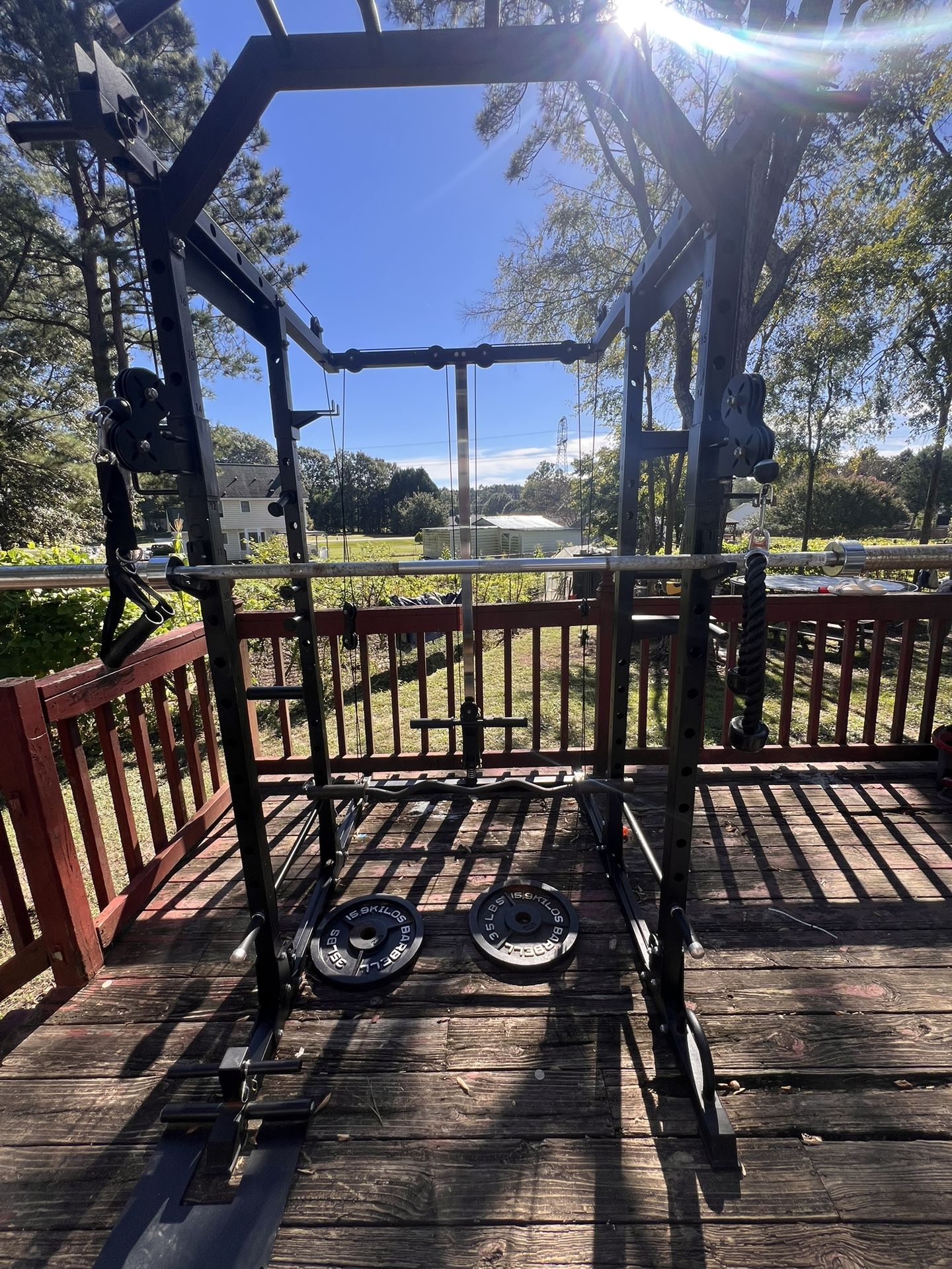 Workout Cage With Pulley System