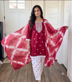 tie-dye set with white heart embroidery #tiedye #heart Size 48