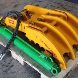 Excavator Caterpillar Cat 315 Hydraulic Thumb or Similar Machine