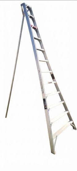 Stokes 12-Foot Aluminum Tripod Orchard Ladder (Model 1112) – Excellent Condition